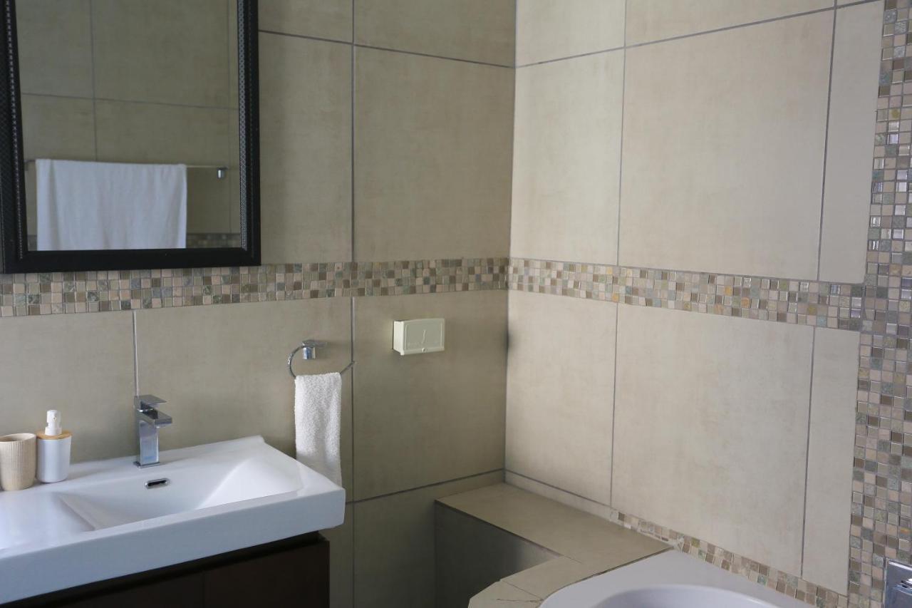 Villa Arlogenix Durbanville Esterno foto