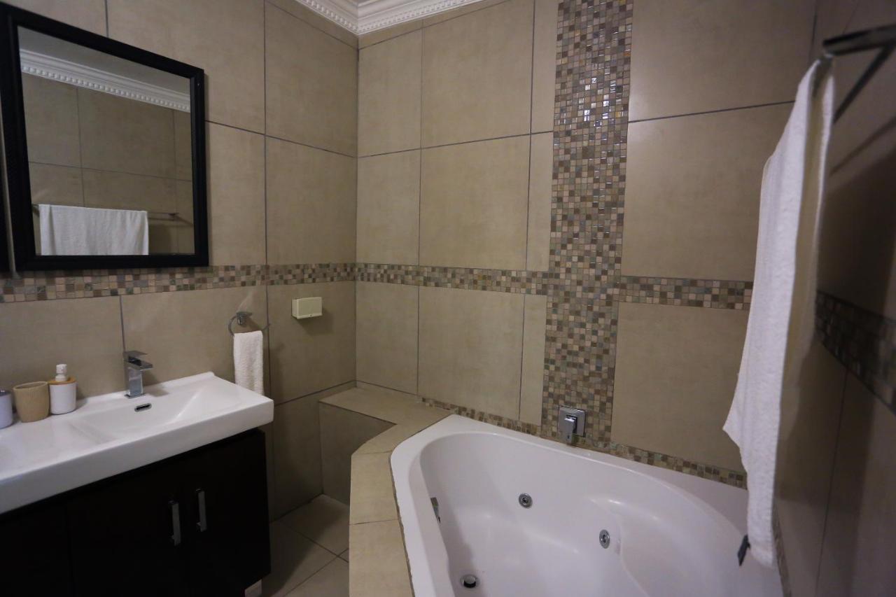 Villa Arlogenix Durbanville Esterno foto