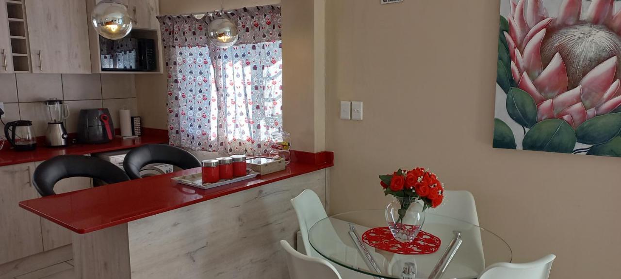 Villa Arlogenix Durbanville Esterno foto